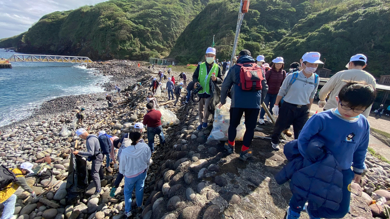龜山島3/1開放登島 淨灘清出2840公斤垃圾 | 華視新聞