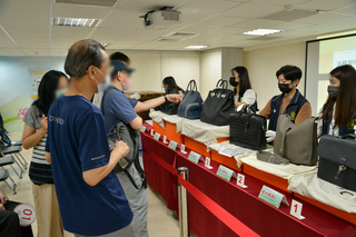 im.B詐欺案 扣案愛馬仕包及LV古董箱283萬元拍出