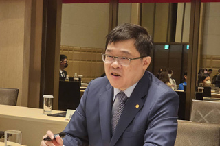 疫後復甦助漲機票  張國煒：要花2、3年才能穩定下來