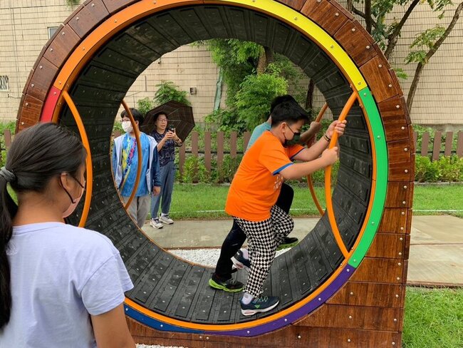 台東兒童運動公園啟用  13主題遊戲區好好玩 | 華視新聞