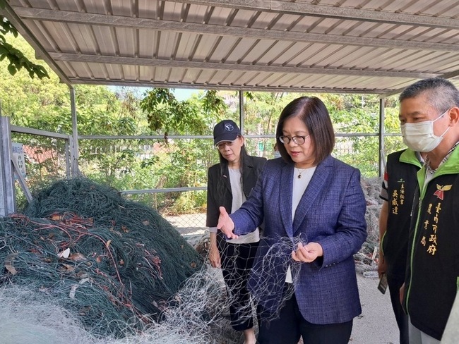 訪安平漁港暫置區 管碧玲要強化海廢回收流程 | 華視新聞