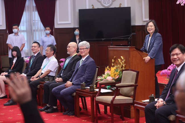 總統接見國際科研代表團  讓世界看見台灣學生實力 | 華視新聞