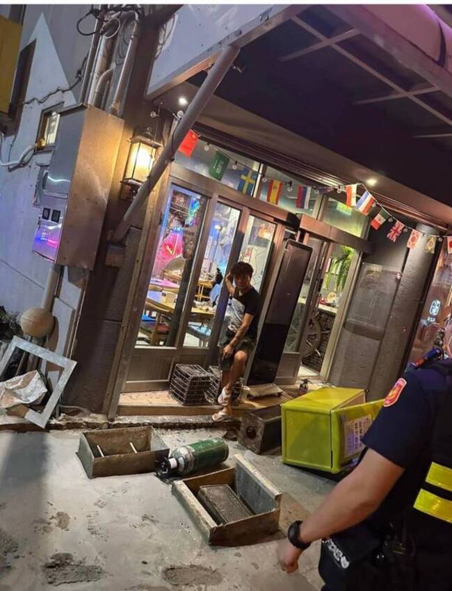 澎湖爭議海鮮店被砸店 男子遭警方送辦 | 華視新聞
