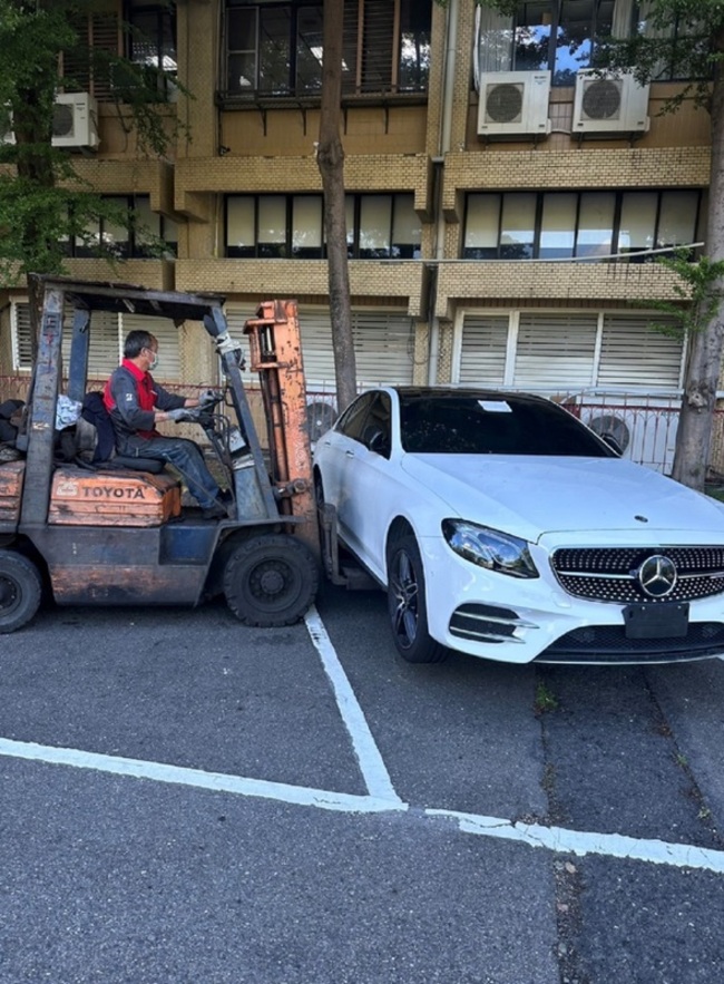 高雄區監理所為善加管理停車場 9月推動收費機制 | 華視新聞