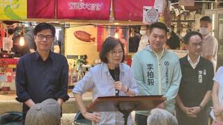 總統肯定鹽一市場獲國際關注 盼青銀共市成趨勢