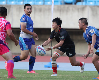 教練參戰激勵士氣 橄欖球企業聯賽元坤11連勝