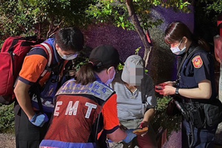 高雄90歲翁搭火車迷路到台南 警獲報助返家