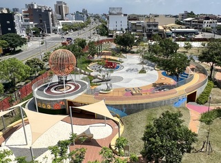 彰化員林兔馬鹿公園啟用  9.6公尺高塔滑梯挑戰膽量