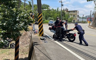 苗栗獅潭3重機過彎失控摔倒  1騎士送醫不治