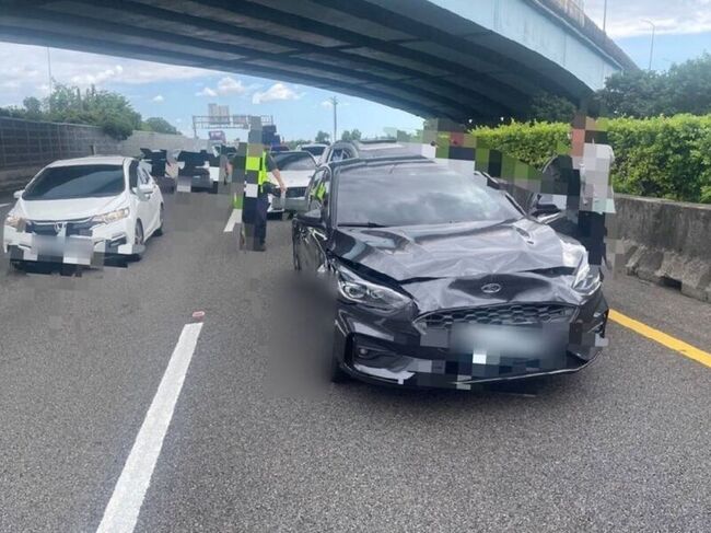 國1嘉義太保段事故連發  共7車追撞一度中斷交通 | 華視新聞