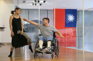 滯留島舞團展現共融精神  赴美巡演「冰河時期」