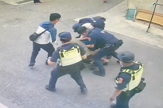 不滿拋擲垃圾遭勸導 台中男子持刀追砍清潔隊員