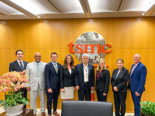 鳳凰城訪團拜會魏哲家  允諾助台積電美國廠如期完工