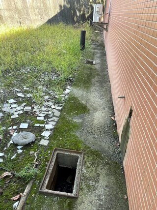 嘉縣竹崎游泳池30塊水溝蓋不翼而飛 泳客是竊賊