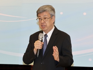 首季民間消費成長6.48% 陳建仁：最晚第4季景氣復甦