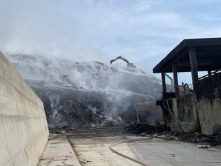 新豐掩埋場火警飄惡臭 竹縣測空品無異常遭質疑