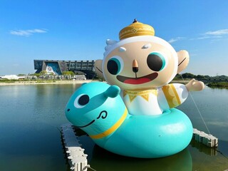 故宮南院夏日水舞  搭6米哈奴曼水上氣球受歡迎