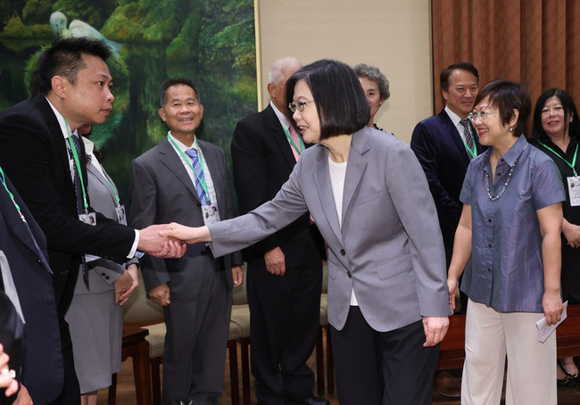 蔡總統盼僑界協力深化台泰關係  打開更大國際市場 | 華視新聞