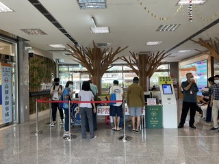 出國人潮搶辦護照  外交部南辦優化流程便民升級