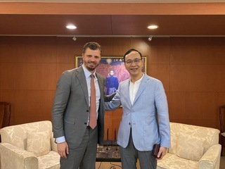 朱立倫會見北約前助理秘書長 交流印太兩岸看法