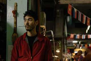 阮經天「查無此心」苦練泰文  淋雨挖屍成落湯雞