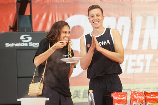 NBA射手羅賓森北車煮麵秀手藝 女友吃完喊讚