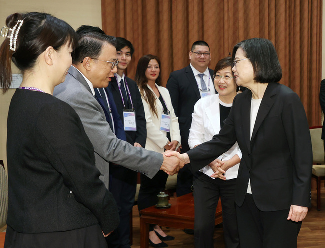 總統盼世界台商協助加入CPTPP 強化台灣經濟韌性 | 華視新聞
