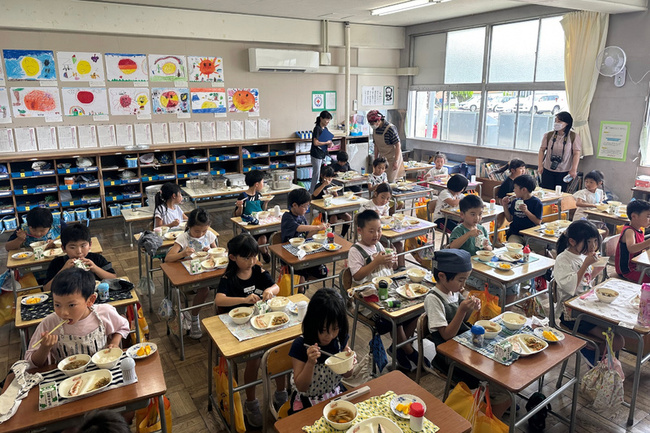 台南城市外交 日本弘前市小一學童開心吃芒果 | 華視新聞