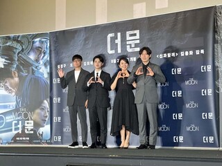 「逃出寧靜海」首映 都敬秀苦練太空演技3個月
