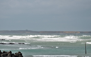 颱風直撲 澎湖嚴禁民眾海岸觀浪垂釣