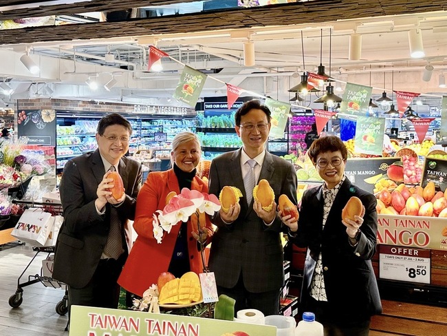 台南西施、金煌芒果前進新加坡 超市掀搶購潮 | 華視新聞
