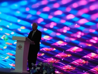 張忠謀：科技企業要技術自主 研發製造應緊密合作