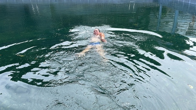 杜蘇芮颱風過境 台東市自然湧泉游泳池成受惠者 | 華視新聞