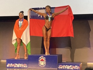 世界警消運動會首日台灣3金4銀  選手披國旗領獎