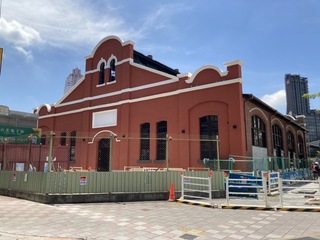 台北工場新牆色差惹議  文資委員：符合修復倫理