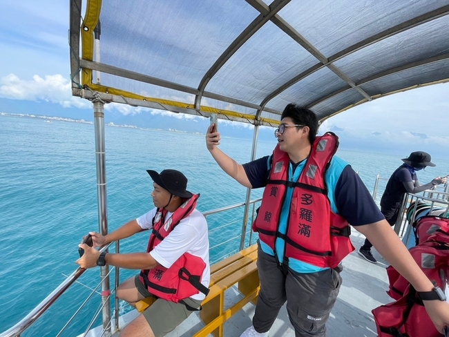 花蓮市海是生活節 航向大海賞鯨與食魚教育 | 華視新聞