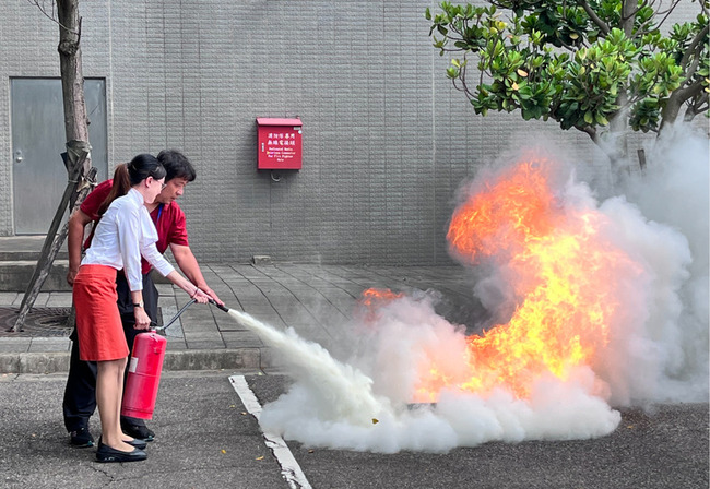 高鐵實習生受訓桃園站登場  聚焦消防滅火與急救 | 華視新聞