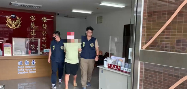 不滿屏東議員涉弊案  男子放鞭炮恐嚇遭羈押 | 華視新聞