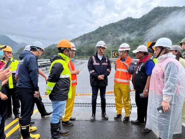 明霸克露橋遭沖毀 議員籲重建考量遇豪大雨 | 華視新聞