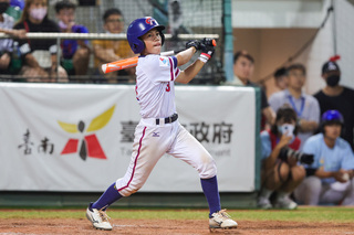 U12世界盃冠軍戰 沈偉凡4局下敲追平比數二壘打