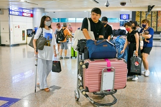 因颱風滯留沖繩  旅客返台嘆出遊變Long Stay