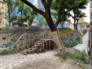 北捷、校友各退一步 「兒童的繽紛世界」牆面不拆了