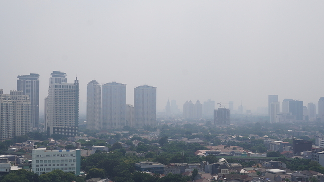 雅加達空氣汙染嚴重 醫師籲戶外戴口罩 | 華視新聞