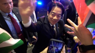 賴清德過境紐約抵下榻飯店  僑胞包場歡迎