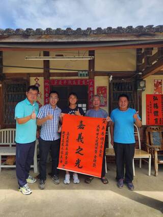 嘉義選手世大運射箭網球奪金銀牌  縣府貼紅榜祝賀