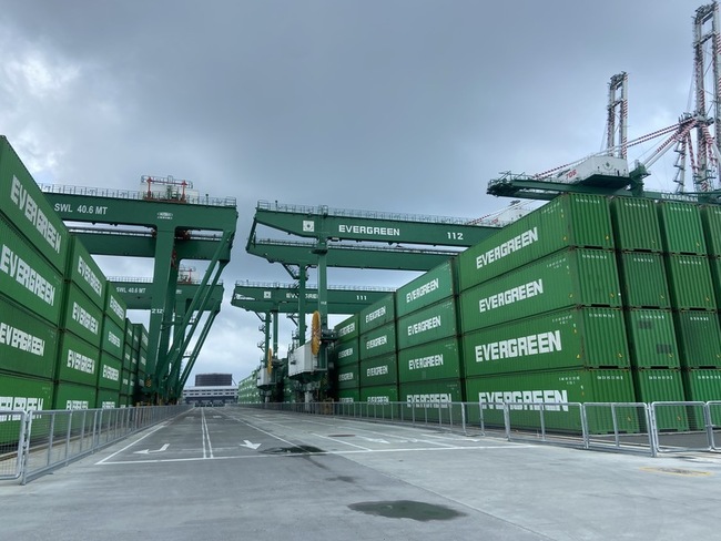 長榮第7貨櫃中心啟用 助高雄港鞏固全球樞紐地位 | 華視新聞