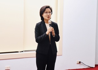 鄭麗君澎湖講演：社會暖實力支持下一代軟實力