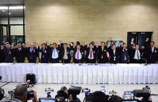 泰國國會總理選舉前夕 2親軍方政黨入為泰黨聯盟