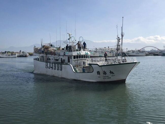 屏東籍漁船公海遭火噬  船上10人均獲救 | 華視新聞