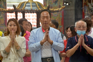 郭台銘：我無黨無派出來選 盼大家相挺